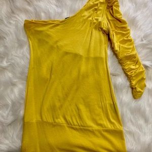 One shoulder yellow party dress